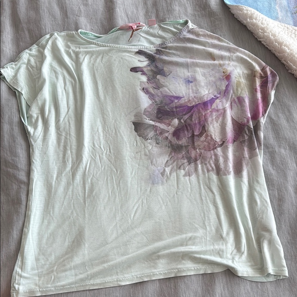 Ted Baker London Light Green Floral Short Sleeve Tee